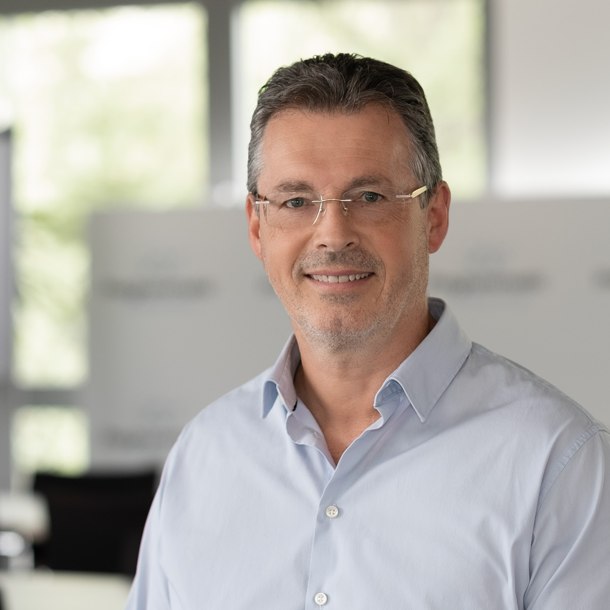 Ansprechpartner/innen